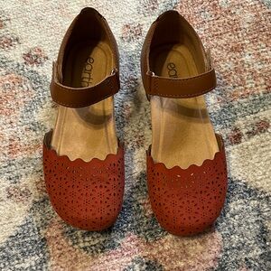 Earth Women’s Red Brynn Mary Jane Shoe